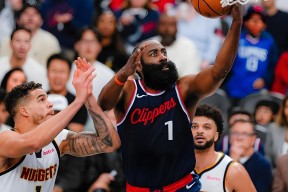 九游包含赛后突围战来临，丹佛掘金围绕NBA总决赛复出首秀，话题不断，轮换策略成焦点的词条