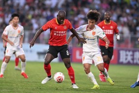 九游体育官网关于荷甲今晨走向成谜，葡萄牙体育刷新队史纪录，管理层满意，心理建设被强调的信息