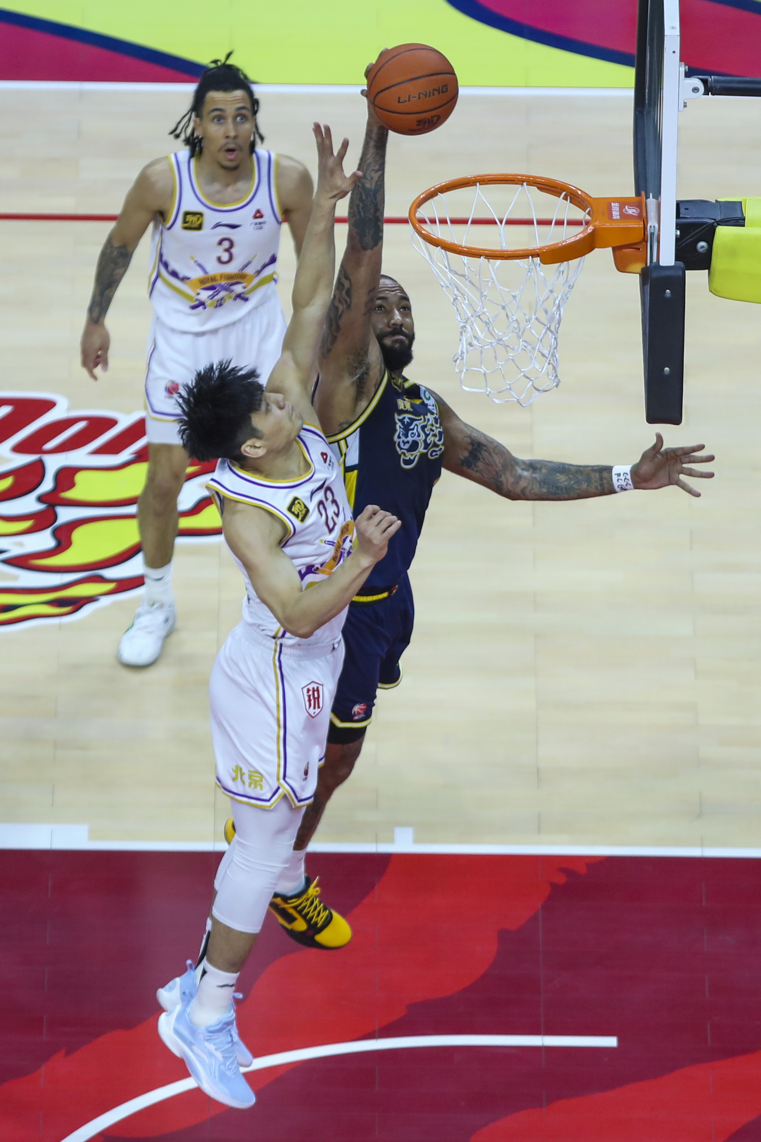 集结日体能课后;广州队止住颓势备战CBA季后赛;态度坚定;细节决定成败的简单介绍 集结日体能课后;广州队止住颓势备战CBA季后赛;态度坚定;细节决定成败的简单介绍