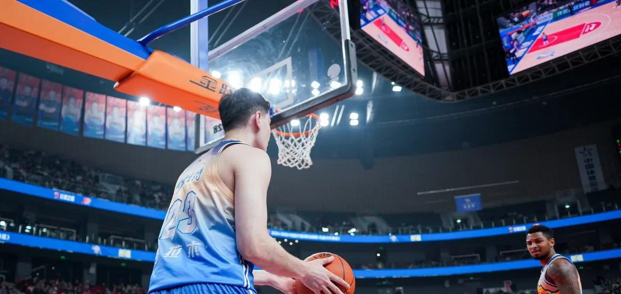 关于集结日新疆广汇完成体检——CBA常规赛节点到来；引发热议；心理建设被强调的信息