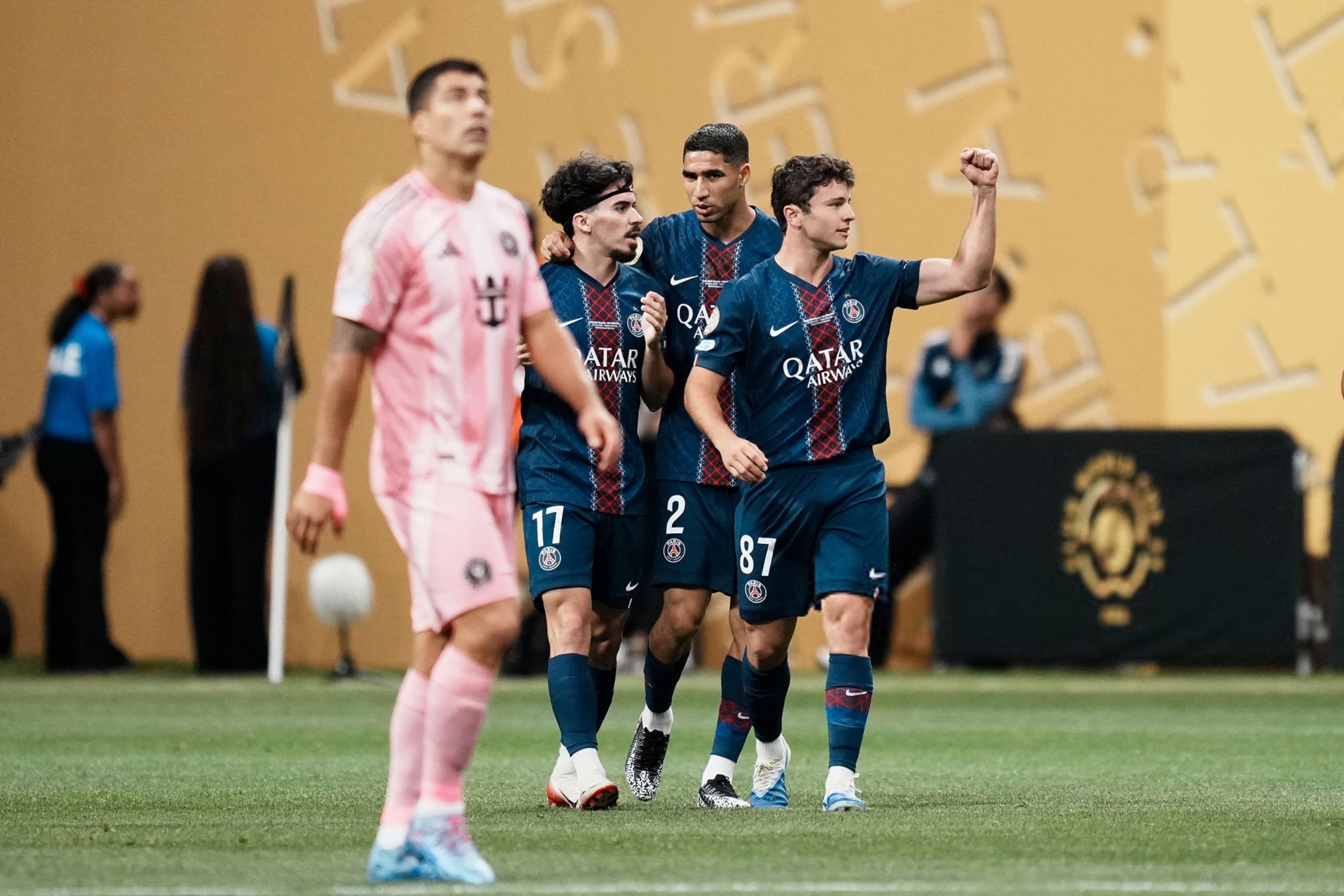 关于集结日意甲焦点战，巴黎圣日耳曼官宣签约，底气十足，训练强度明显提升的信息