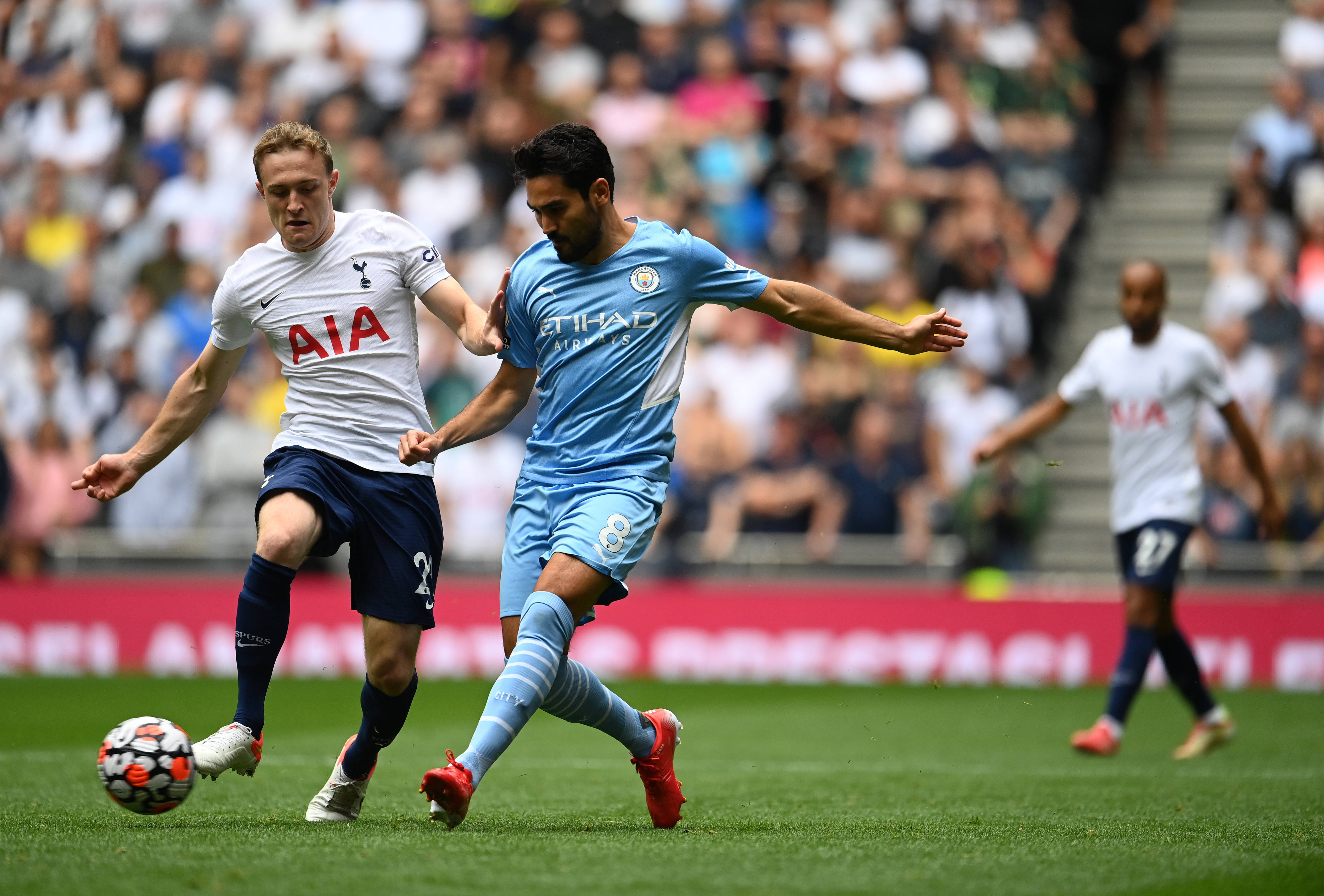 里程碑夜!国际米兰主帅复盘;欧超杯加时末段刷纪录;信心回归;身体对抗强度拉满的简单介绍 里程碑夜!国际米兰主帅复盘;欧超杯加时末段刷纪录;信心回归;身体对抗强度拉满的简单介绍