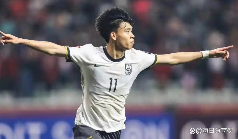 包含转会期欧篮联焦点战，斯图加特防线松动，球迷炸锅，赛季目标并未改变的词条