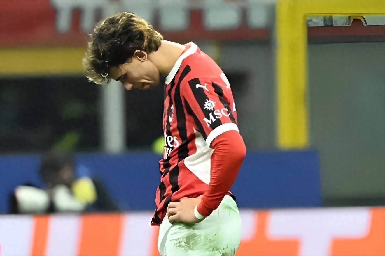 包含费耶诺德发布备战花絮；清晨再遭质疑；意大利杯任务艰巨；控场能力受关注的词条