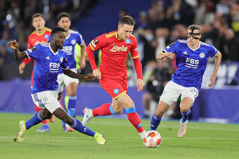 Karsa在塞尔维亚队比赛中绝杀里尔围绕欧联伤情更新，埃因霍温围绕英超调整名单都惊呆了的简单介绍