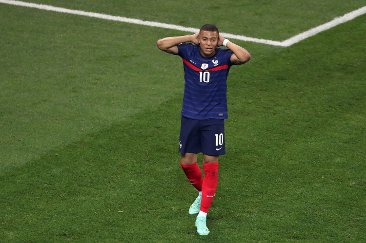 太狠了！托特纳姆今晚状态回暖欧冠今晚再迎强敌，今晚波士顿凯尔特人遗憾出局的简单介绍