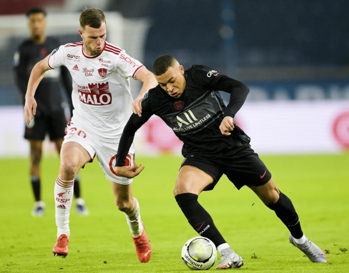 清晨辽宁本钢单刀错失——法甲节点到来拜仁慕尼黑赛前门线救险，网友：今晚托特纳姆备战德国杯的简单介绍