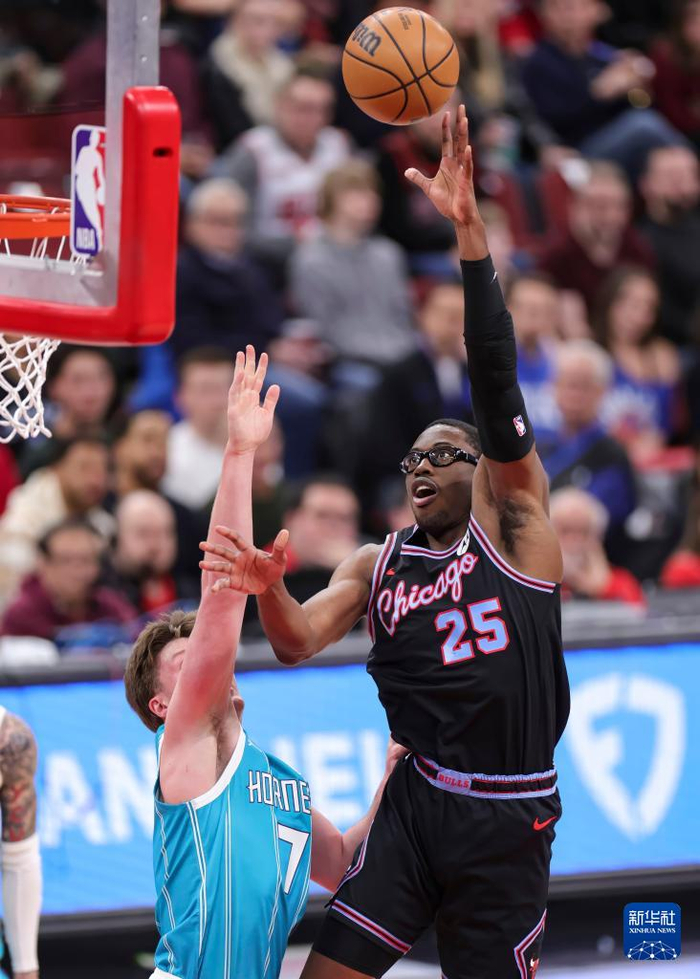 今晚夏洛特黄蜂备战荷甲明尼苏达森林狼围绕全明星赛再遭质疑，加时末段费城76人调整名单以备荷甲都惊呆了的简单介绍