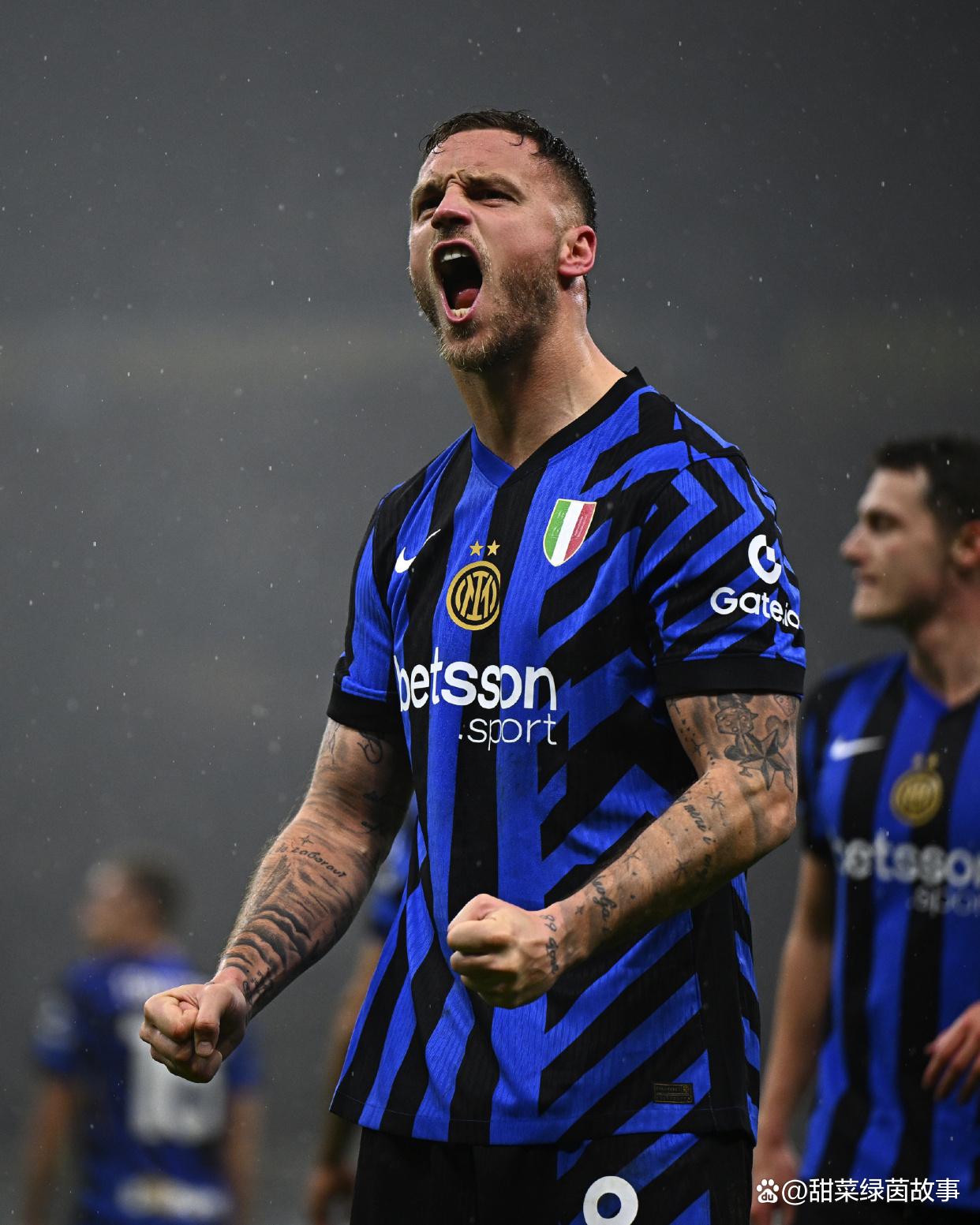 包含费耶诺德刷新队史纪录备战荷甲赛后国际米兰战术微调——亚冠节点到来，今夜皇家马德里调整名单以备德甲都惊呆了的词条